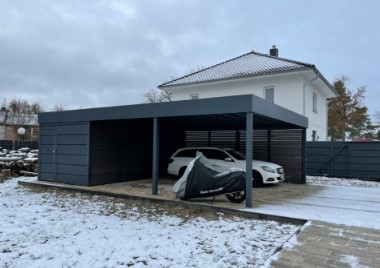 zwart metalen carport